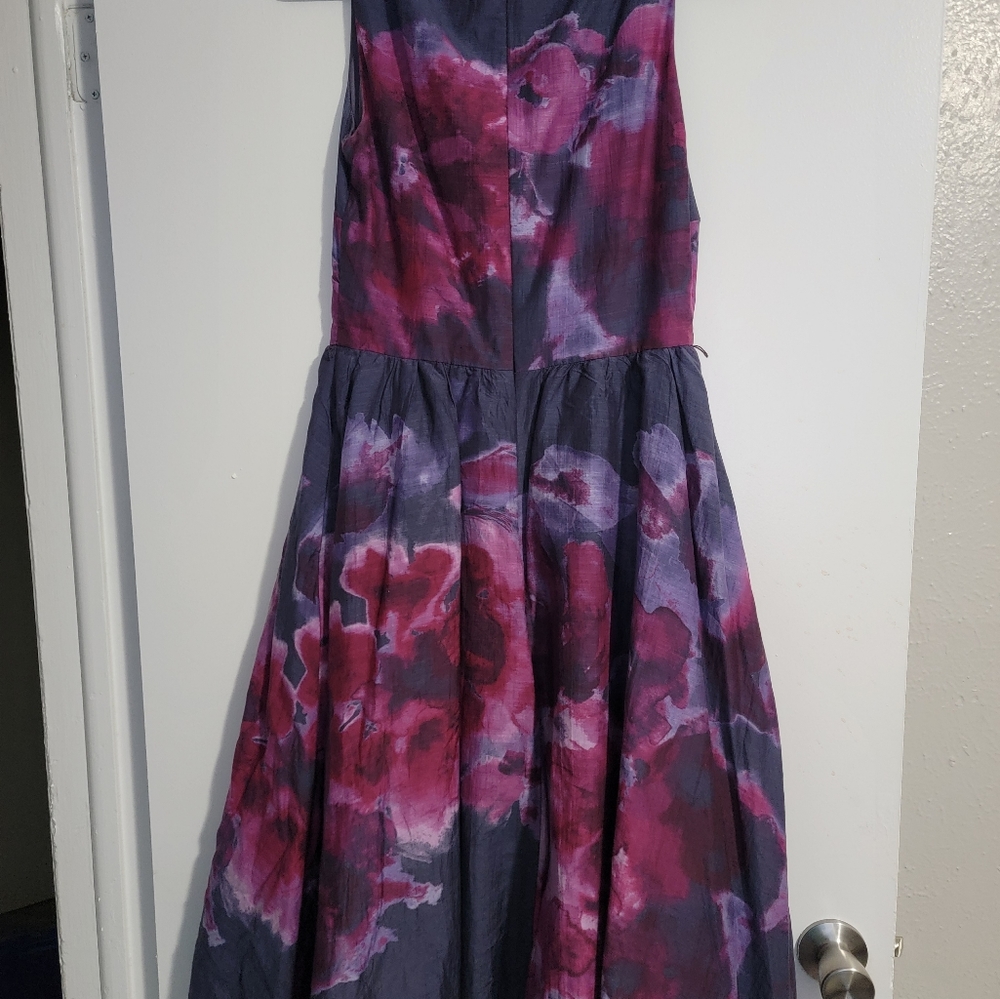 Dress - Picture 4 of 4
